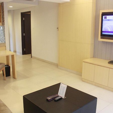 Quest Hotel Kuta By Aston Exteriör bild