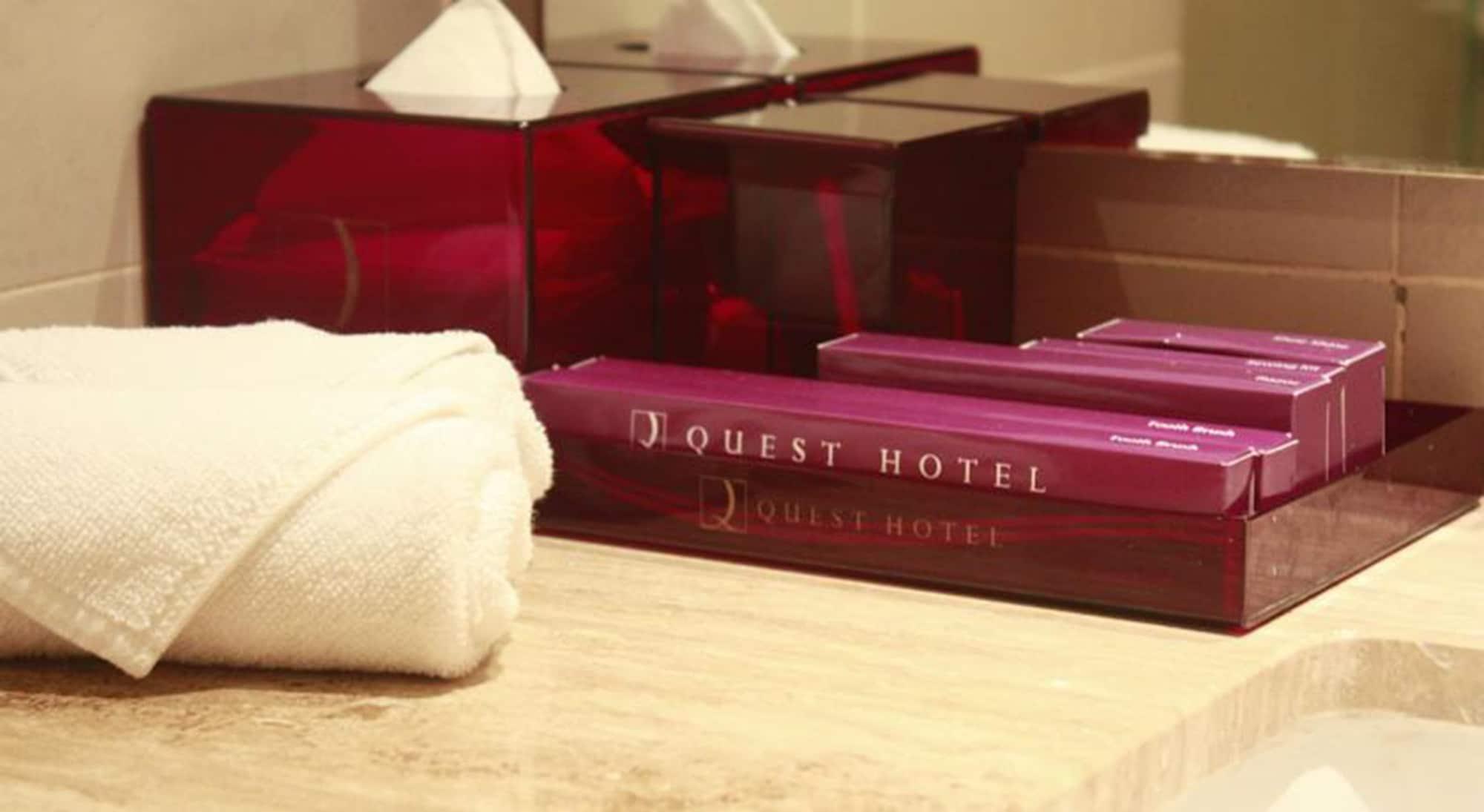 Quest Hotel Kuta By Aston Exteriör bild
