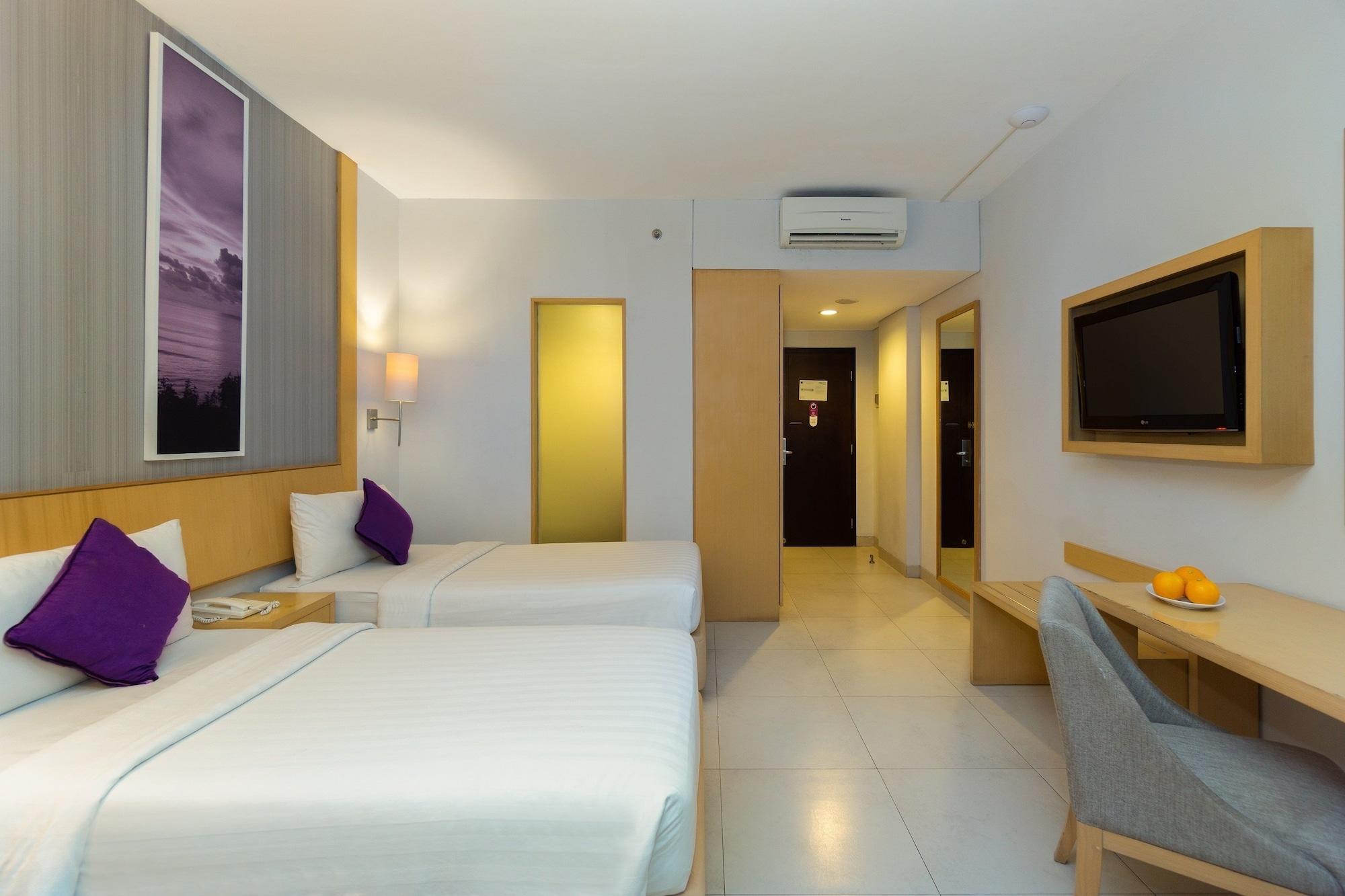 Quest Hotel Kuta By Aston Exteriör bild