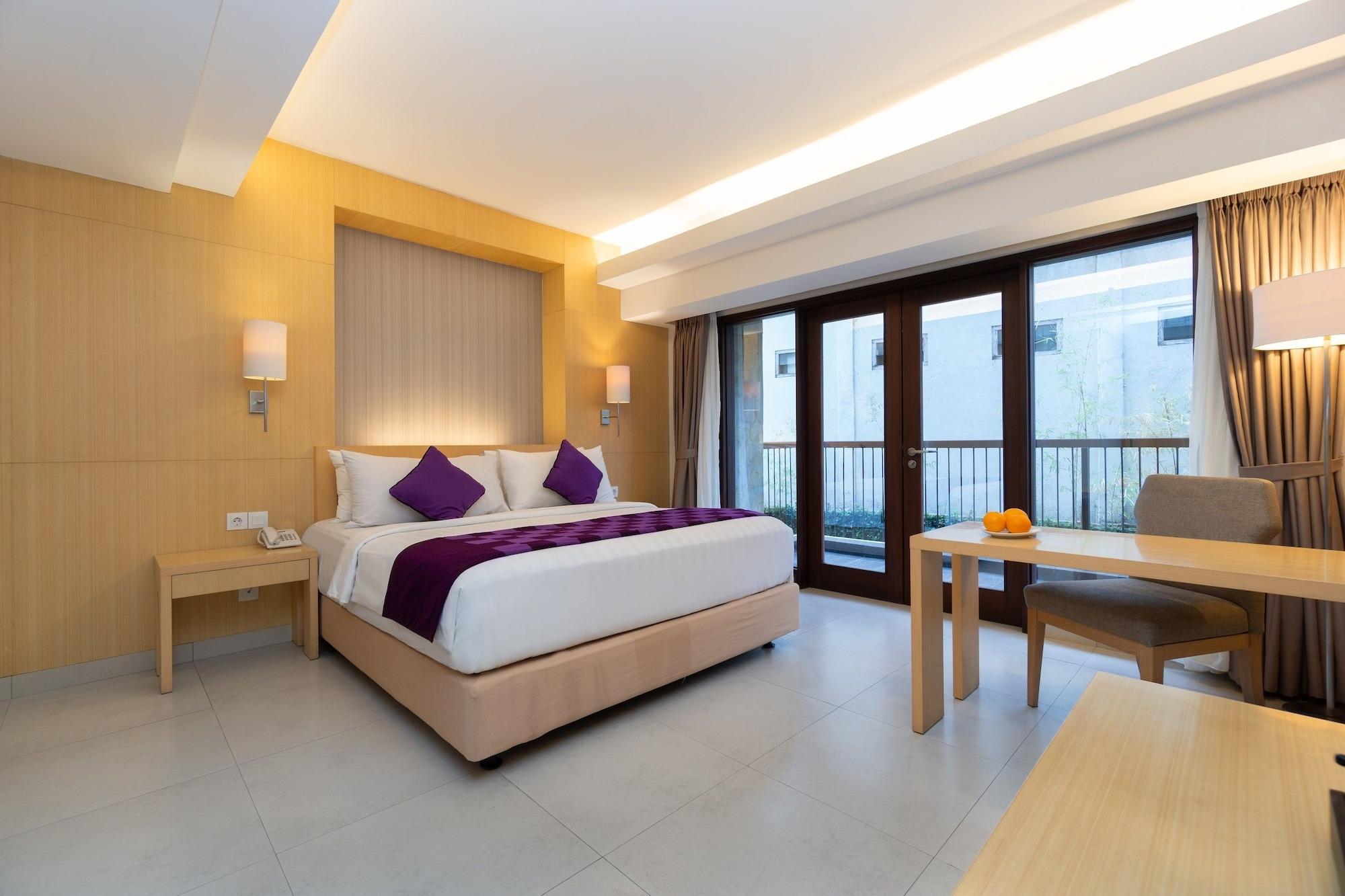 Quest Hotel Kuta By Aston Exteriör bild