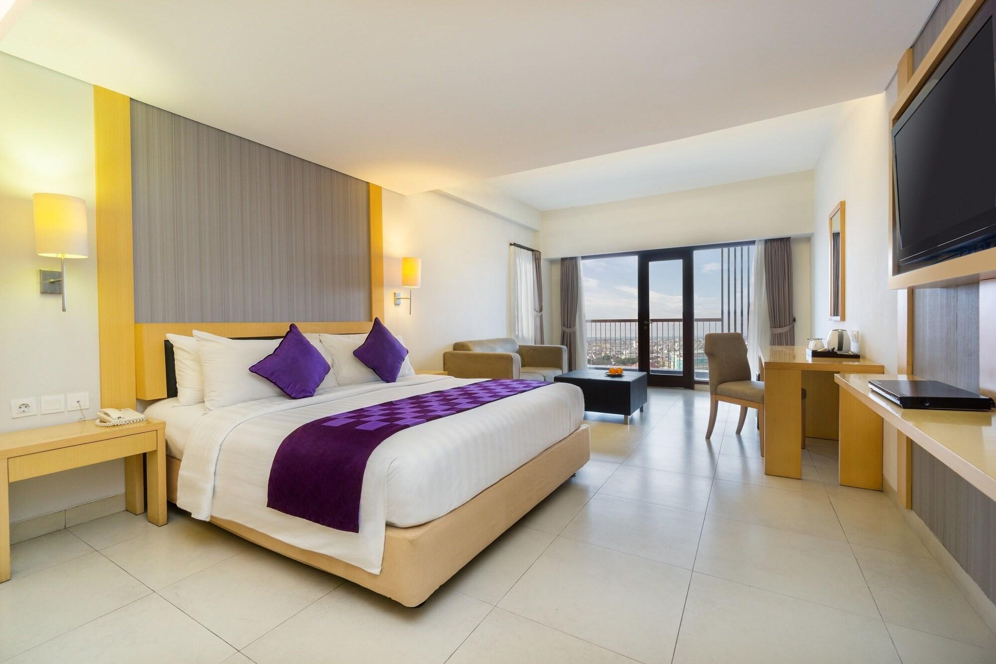 Quest Hotel Kuta By Aston Exteriör bild