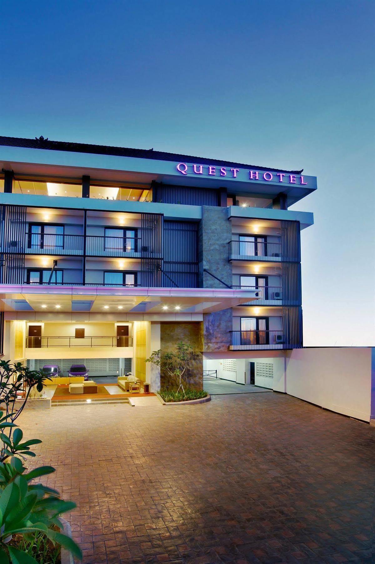 Quest Hotel Kuta By Aston Exteriör bild