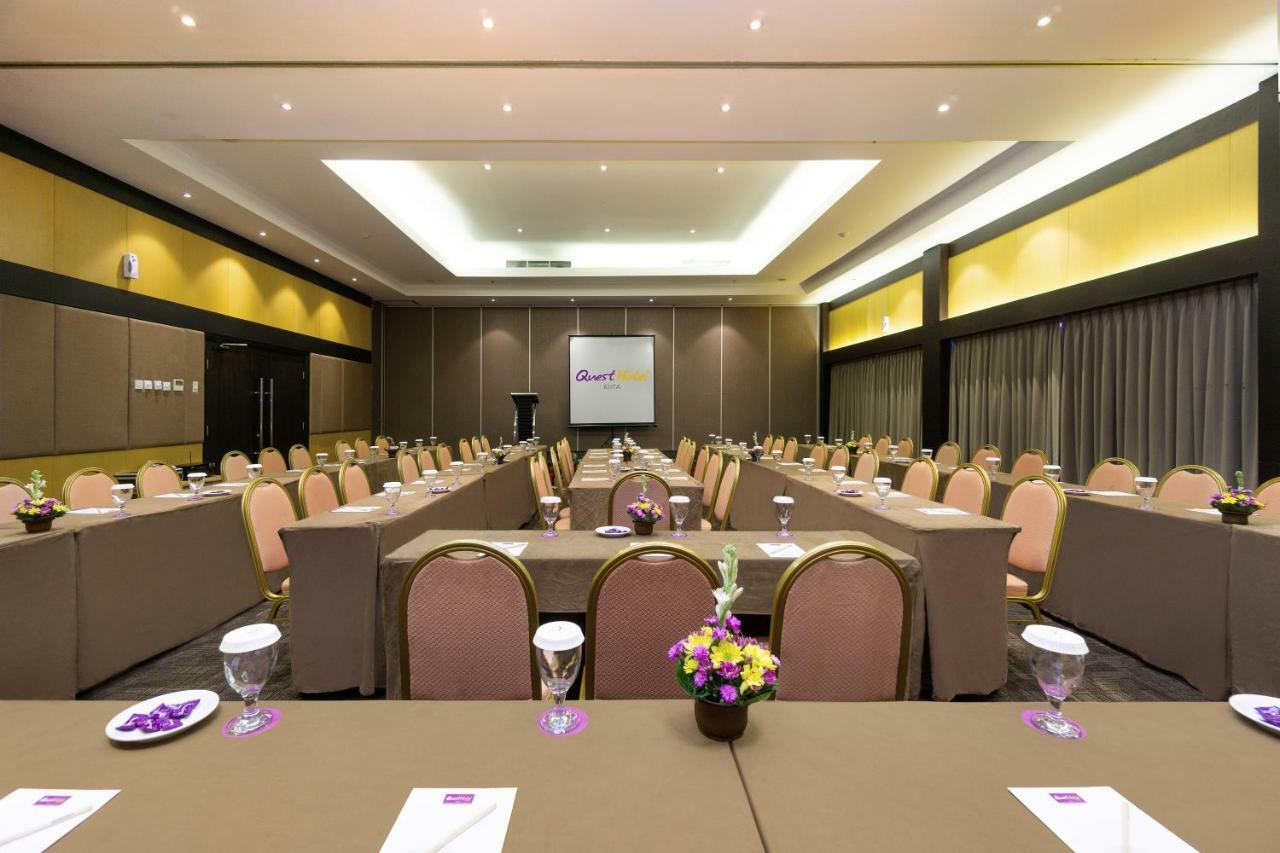 Quest Hotel Kuta By Aston Exteriör bild